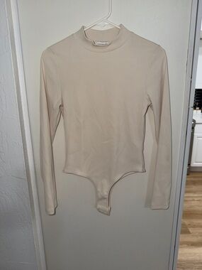 Topshop Cream Ribbed Mock Neck Bodysuit | 4-6
